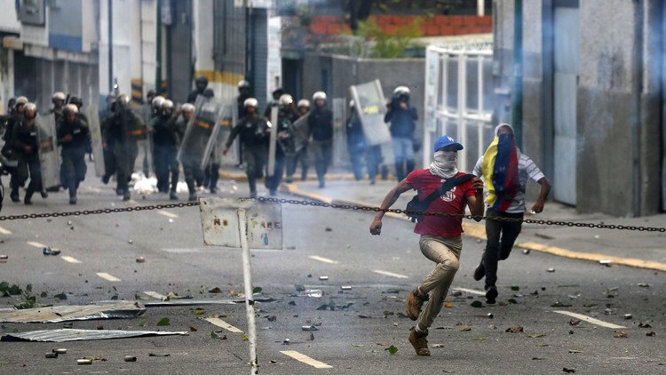 سقوط قتيلين في احتجاجات بفنزويلا