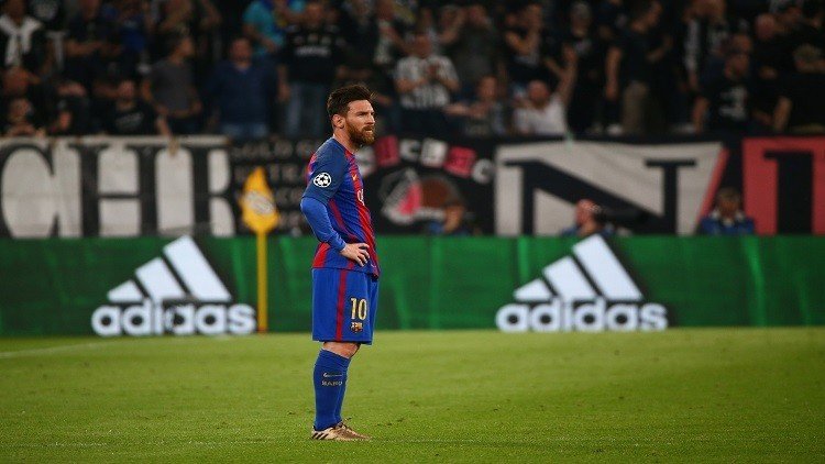  ميسي يوبخ زملاءه بعد الهزيمة أمام يوفنتوس