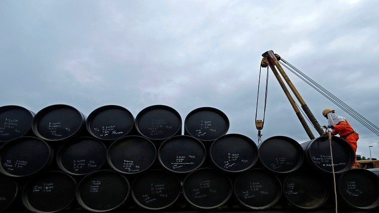 وزير إيراني: منتجو النفط يتجهون نحو تمديد اتفاق خفض الإنتاج