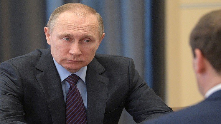بوتين يقدم مقترحا لتعزيز الروبل