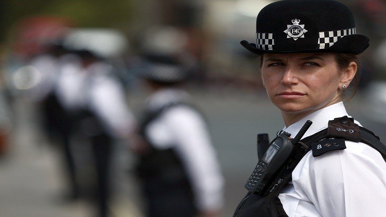إصابة شخصين أحدهما ضابط بانفجار في لندن