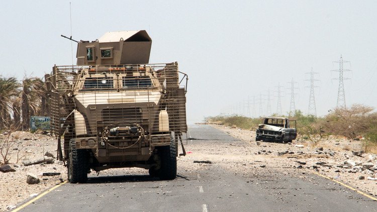 الجيش اليمني يطبق الحصار على معسكر ‏خالد بن الوليد في تعز