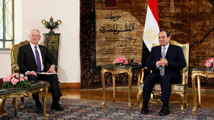 ماتيس يلتقي السيسي ويؤكد قوة التعاون العسكري بين واشنطن والقاهرة