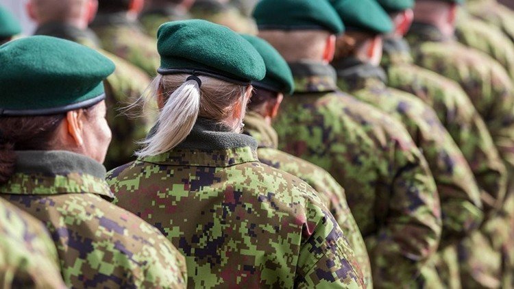 الجيش الإستوني يبحث عن فتيات بقدرات فائقة على التحمل!