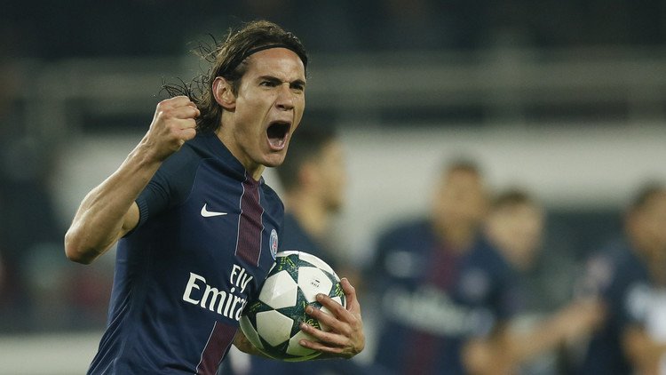 كافاني مستمر مع سان جيرمان حتى 2020