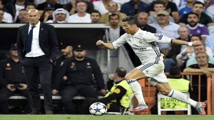 ميسي: لاعب واحد فقط طلبت الحصول على قميصه !