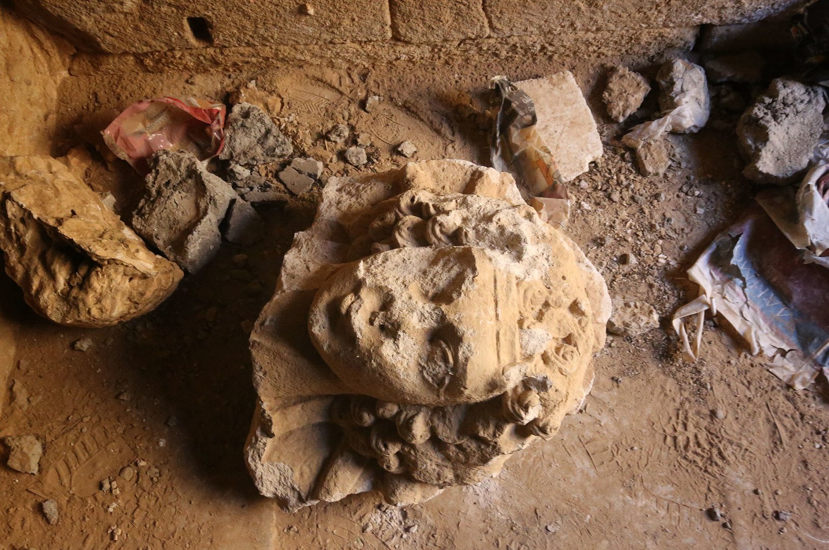  تماثيل هدمها "داعش" في الحضر