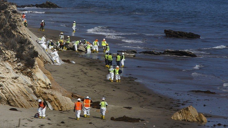 ملياردير نرويجي يتبرع بمعظم ثروته لتنظيف المحيطات 
