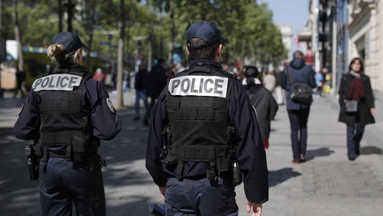 الأمن الفرنسي يعتقل 5 أشخاص في عملية لمكافحة الإرهاب