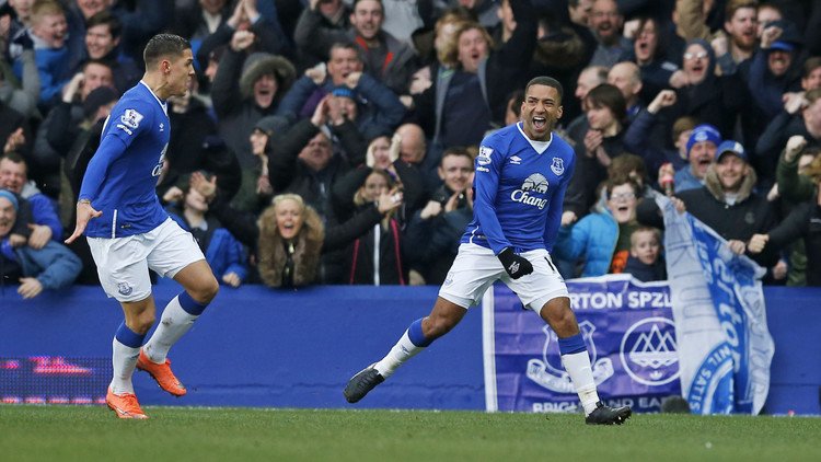 اعتقال أحد نجوم "الأسود الثلاثة" واحتجازه في مصحة نفسية