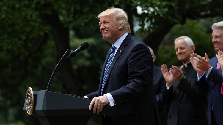 ترامب يتطلع إلى وضع أسس لمحاربة الإرهاب خلال زيارته للرياض