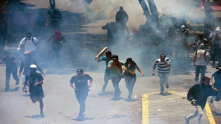 دول أمريكا الجنوبية تدين العنف في فنزويلا بعد مصرع 35 محتجا