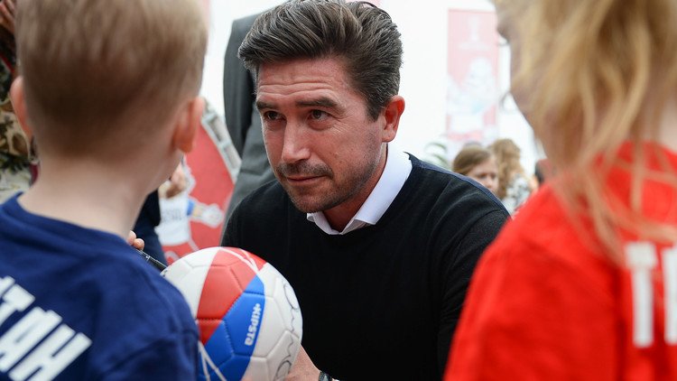 أسطورة الكرة الأسترالية يعتبر روسيا من المرشحين للفوز بكأس القارات 2017