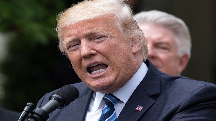 ترامب: متى ينتهي الخداع السخيف حول صلاتي بروسيا؟!