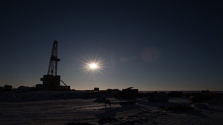 التوجه لتمديد اتفاق فيينا يصعد بالنفط