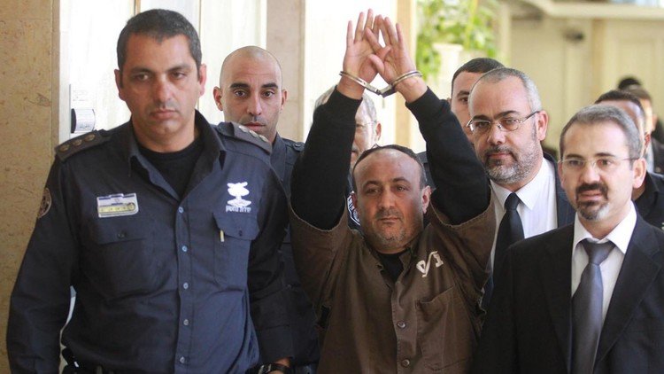 الصليب الأحمر يزور الأسير مروان البرغوثي في سجنه 