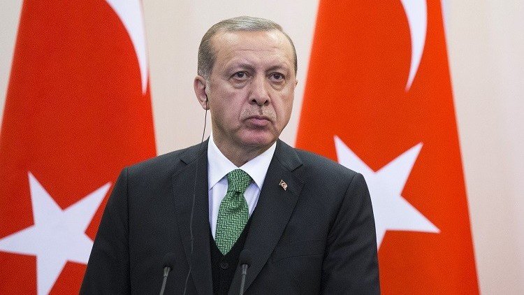 أردوغان يطالب واشنطن بالتراجع عن تسليح الأكراد في سوريا