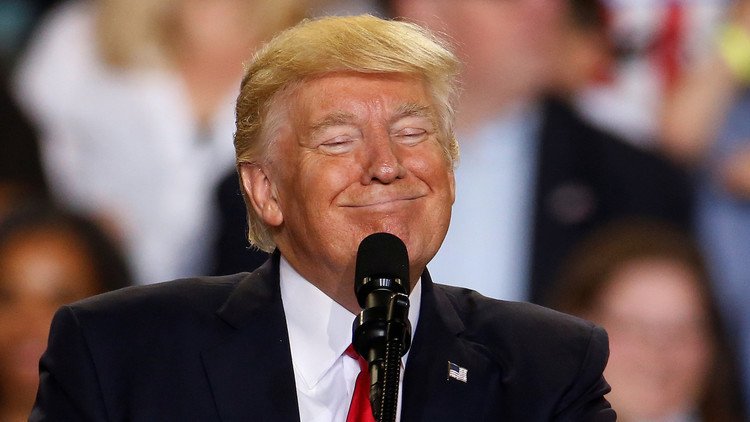 ترامب: روسيا تقهقه من انقسام الولايات المتحدة