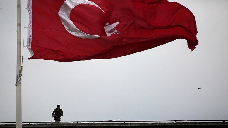 تركيا تحتجز العشرات من موظفي البورصة السابقين لصلتهم بغولن