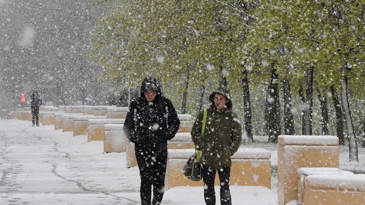 بيسكوف يتعاطف مع الصحفيين بسبب تساقط الثلوج في موسكو