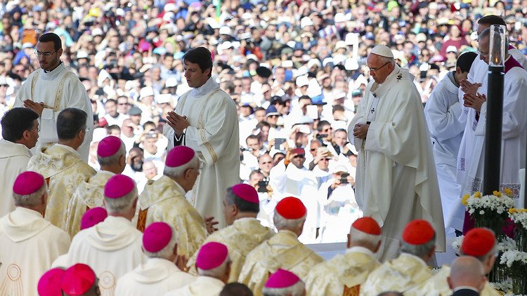 البابا فرنسيس يتعاطف مع الإيزيديين