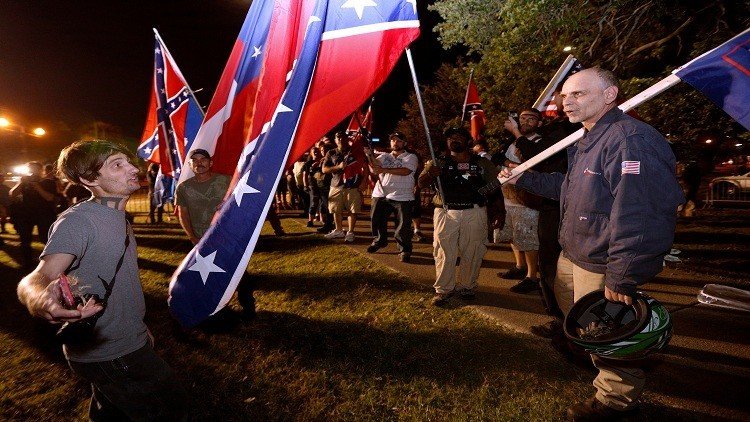 تفكيك تماثيل أبطال الجنوب في الحرب الأهلية الأمريكية