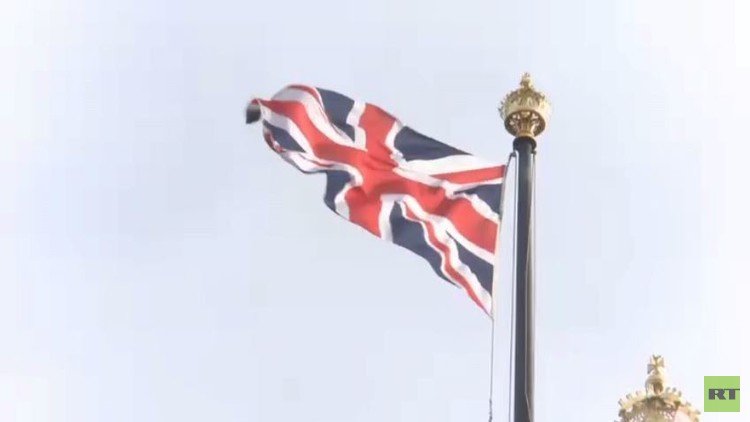 تيريزا ماي تكشف عن برنامجها الانتخابي