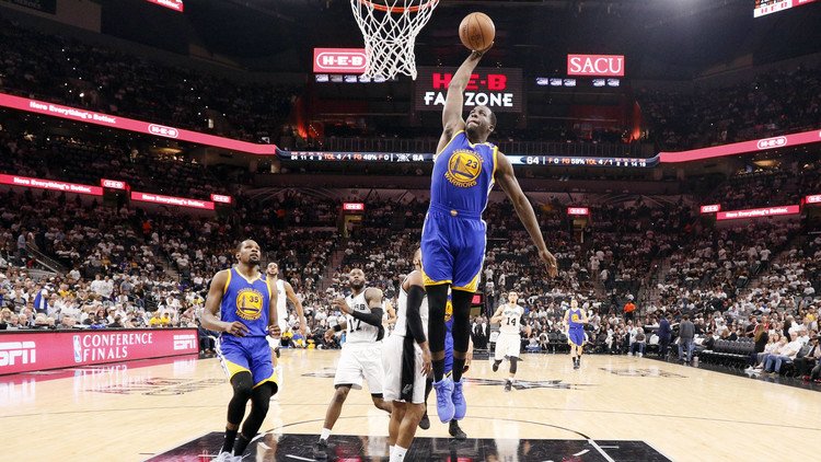 غولدن ستيت على بعد خطوة واحدة من نهائي الـNBA