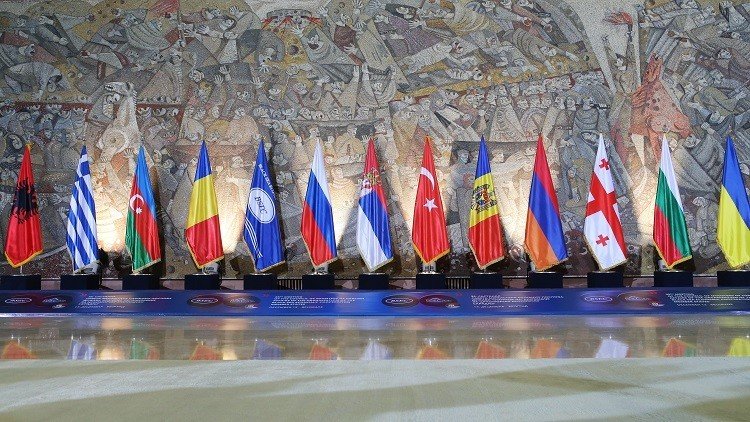 روسيا تدعو لتخفيف إجراءات التجارة لدول البحر الأسود