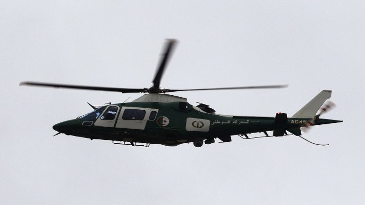 مصرع ثلاثة جنود جزائريين بتحطم مروحية عسكرية