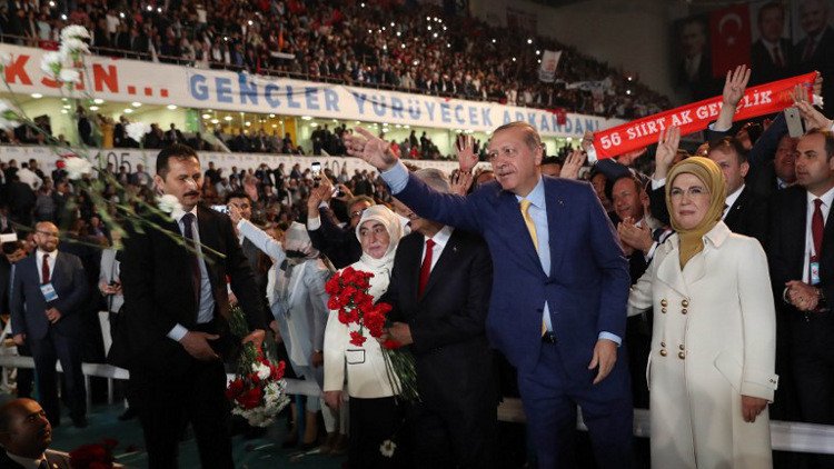 "داعشيان" خططا للهجوم على مؤتمر الحزب الحاكم في تركيا