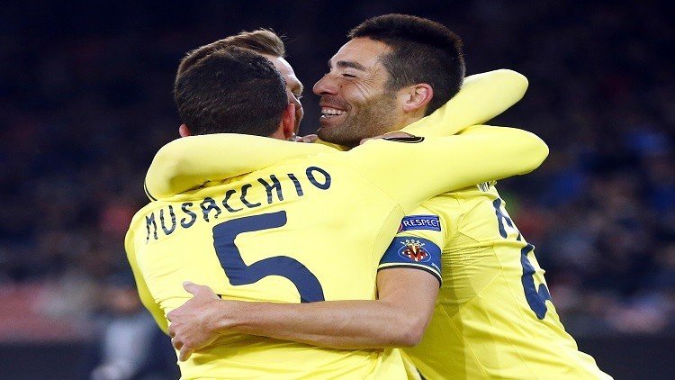 ميلان يرمم دفاعه بصخرة أرجنتينية