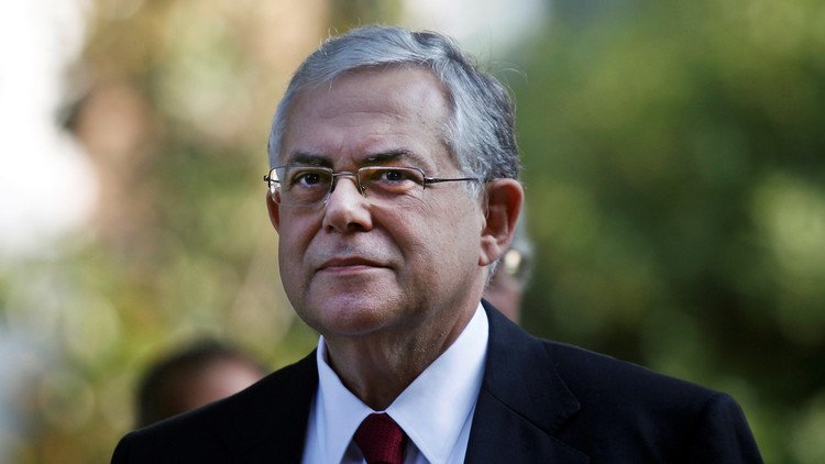 إصابة رئيس وزراء اليونان السابق في انفجار