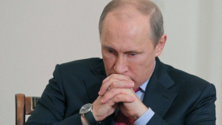 بوتين يعزي السيسي ويؤكد وقوف موسكو إلى جانب مصر ضد الإرهاب