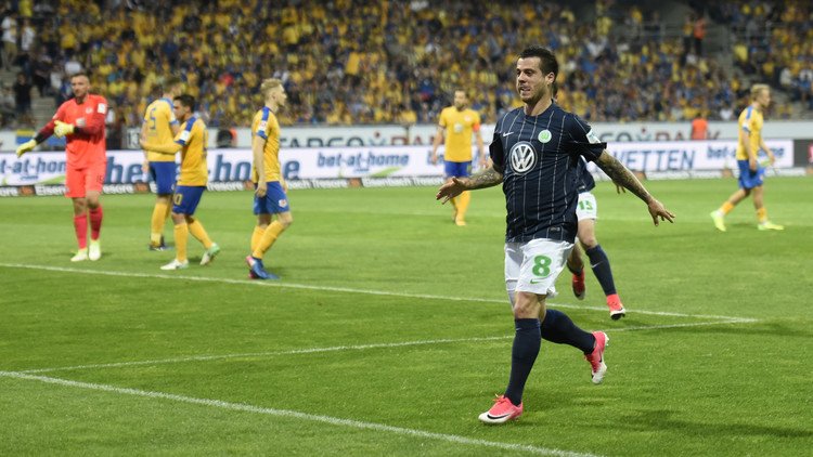 فولفسبورغ يحتفظ بمقعده في البوندسليغا