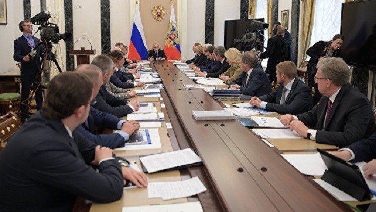 بوتين يحدد أولويات خطة التنمية الاقتصادية حتى عام 2025