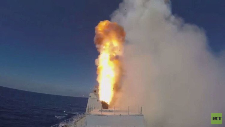 روسيا تطلق 4 صواريخ كاليبر ضد داعش بتدمر