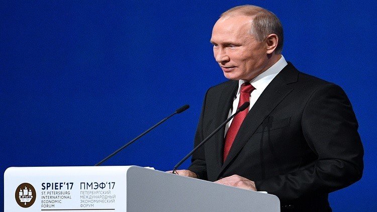 بوتين: الاقتصاد الروسي دخل مرحلة نمو جديدة