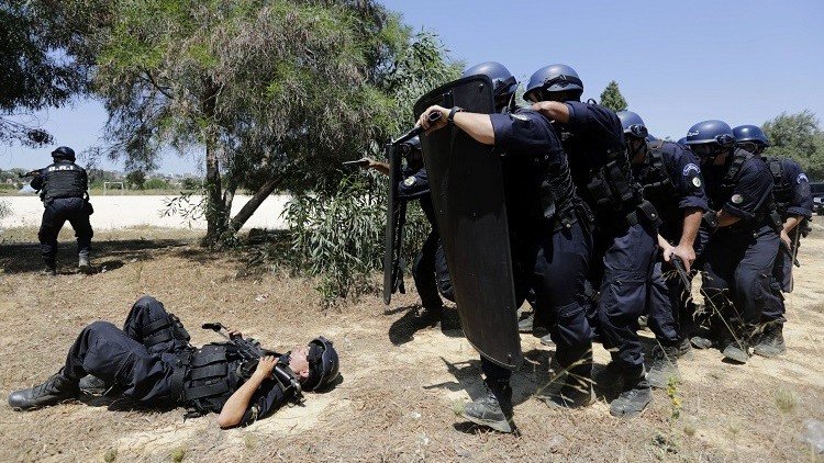 الجزائر.. مقتل جنديين وإصابة 4 آخرين في انفجار لغم 