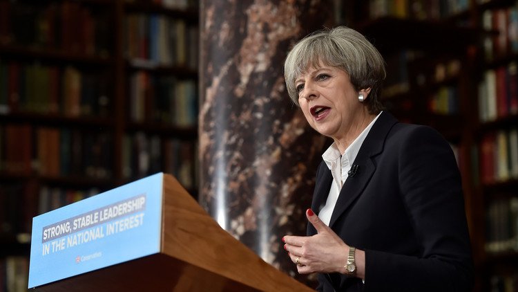 على خلفية هجوم لندن.. كوربين وماي "سجال محتدم"!