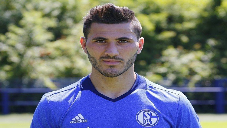 أرسنال يتعاقد مع المدافع البوسني كولاسيناك