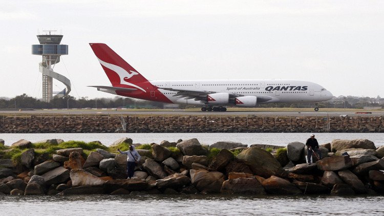 شركة طيران أسترالية تمنع القطريين من ركوب رحلاتها إلى دبي