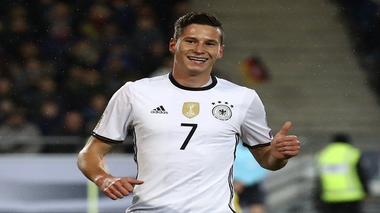 لوف يختار كابتن ألمانيا في كأس القارات 2017