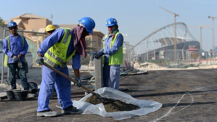 مصر توقف إرسال العمالة إلى قطر وتبحث عن بديل
