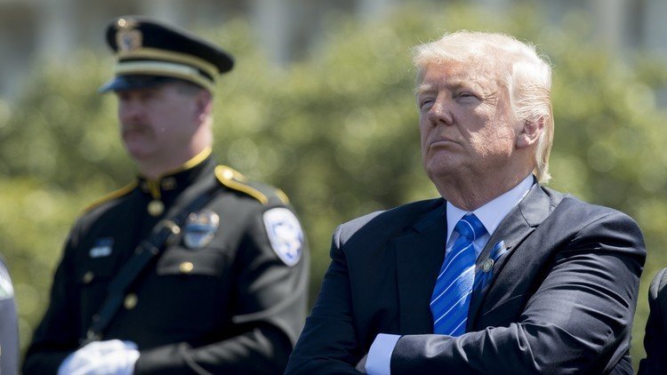 ترامب يعزي الإيرانيين