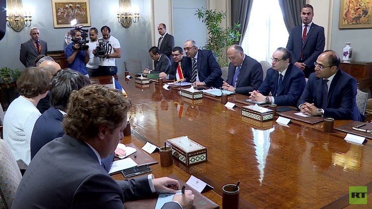 محادثات مصرية فرنسية في القاهرة 