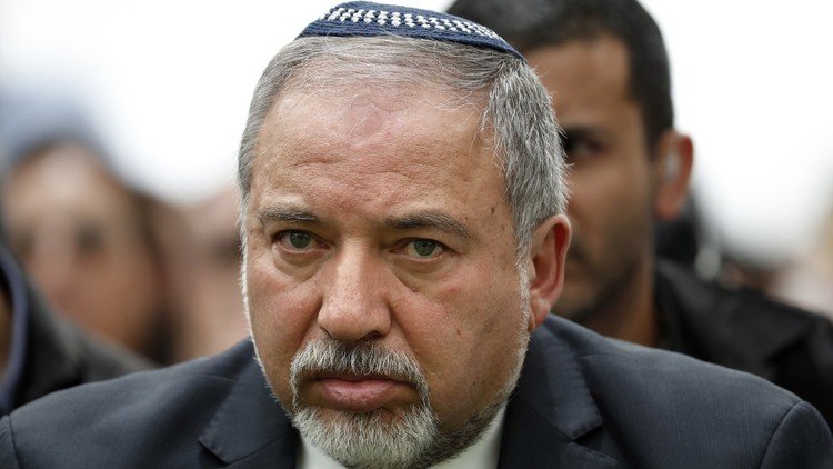 إسرائيل تدعو واشنطن لإجبار لبنان على طرد قادة حماس