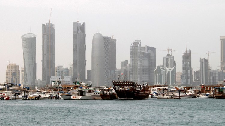 قطر تكسر الحصار بتدشين خطين ملاحيين جديدين 