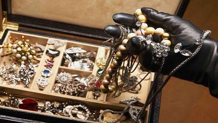 سرقة مجوهرات بقيمة 2 مليون يورو في باريس بطريقة غريبة