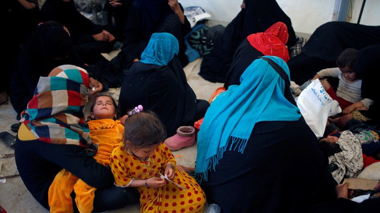 إصابة المئات من نازحي الموصل بالتسمم خلال الإفطار
